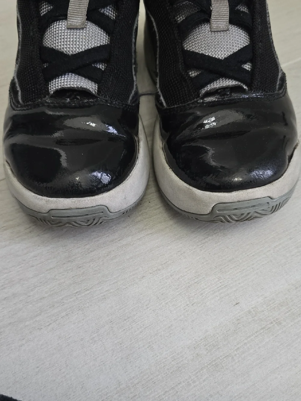 Jordan Kids Black White and Red Velcro Athletic Sneakers Boys Size 1 High Top